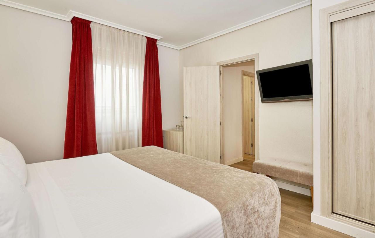 Nh Cordoba Califa Hotel Bagian luar foto